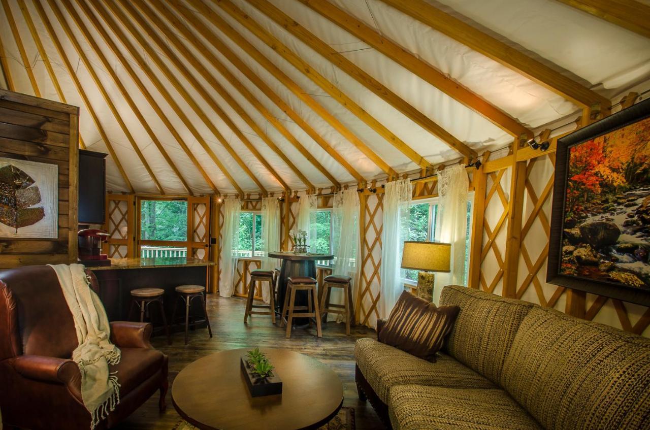 Spring Ridge Luxury Yurt - Creekside Glamping With Private Hot Tub Villa Topton Bagian luar foto